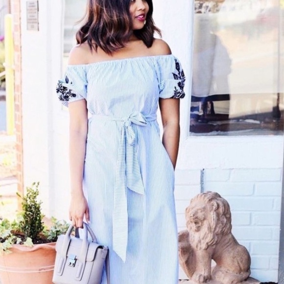 Who What Wear Dress Embroidered‎ Striped Large pockets tie waist off Shoulders - Picture 1 of 16